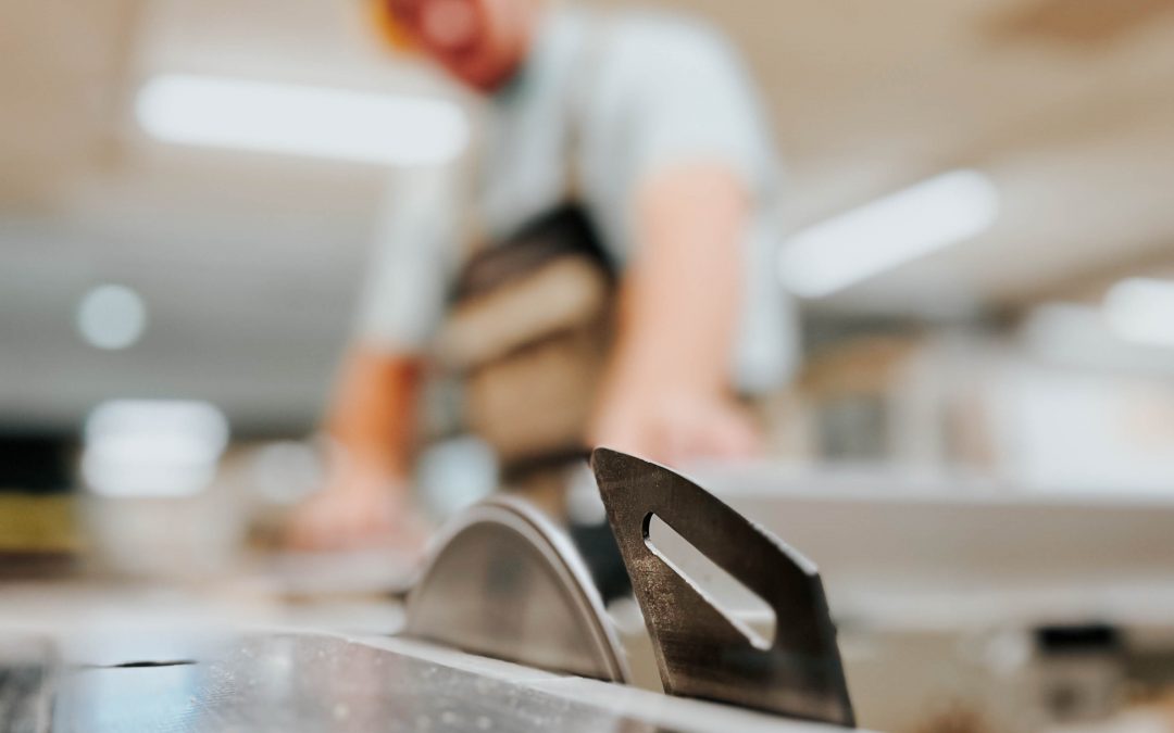 ISO 9001 tanúsítás a faiparban – Hogyan épített minőségi rendszert az Óvár Va-FA Asztalosipari Kft.